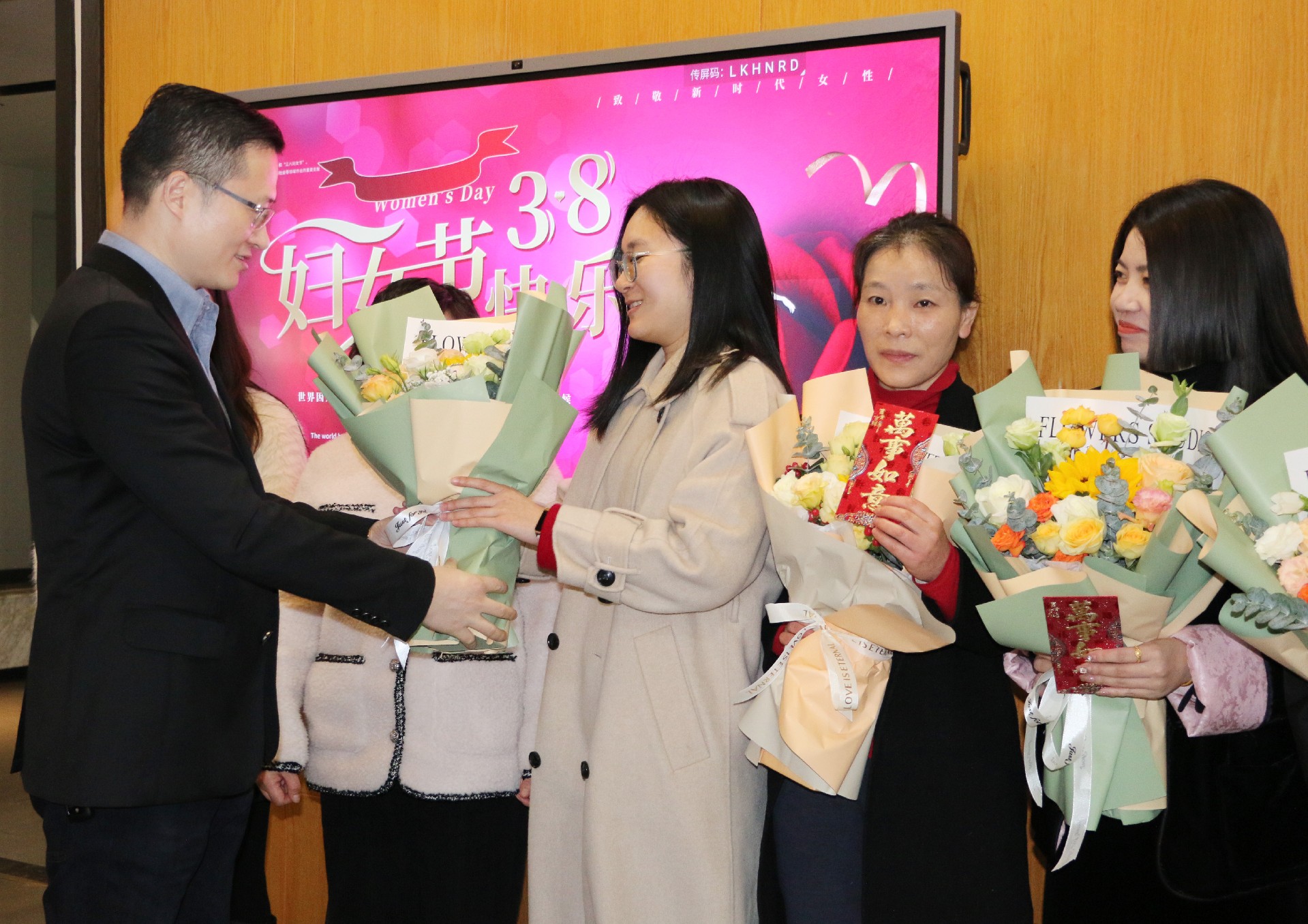 1709877508361649.jpg 1.jpg